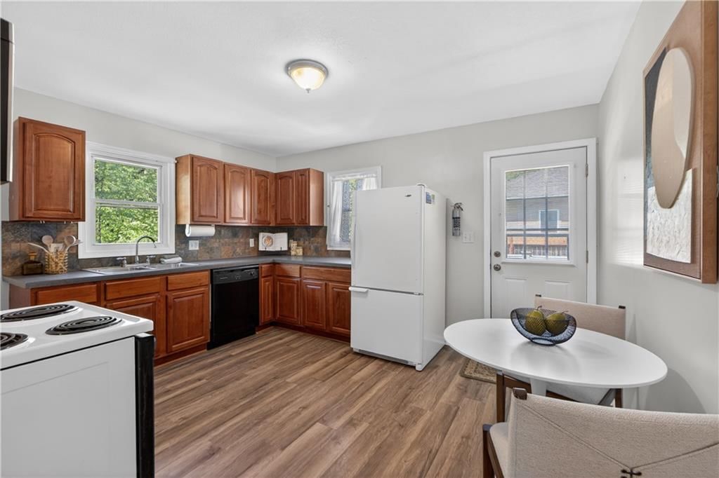 2800 Russell Road — photo 10