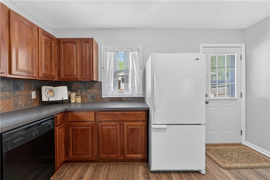 2800 Russell Road — photo 11