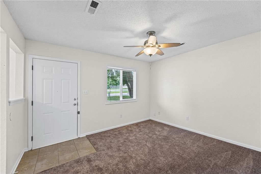 810 N Iowa Street — photo 4