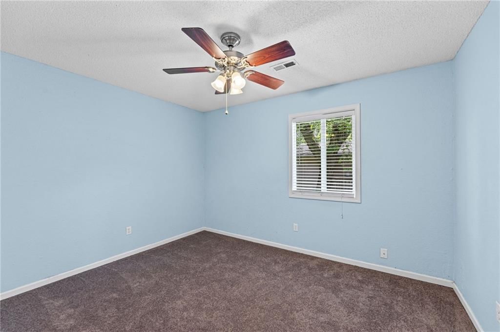 810 N Iowa Street — photo 15