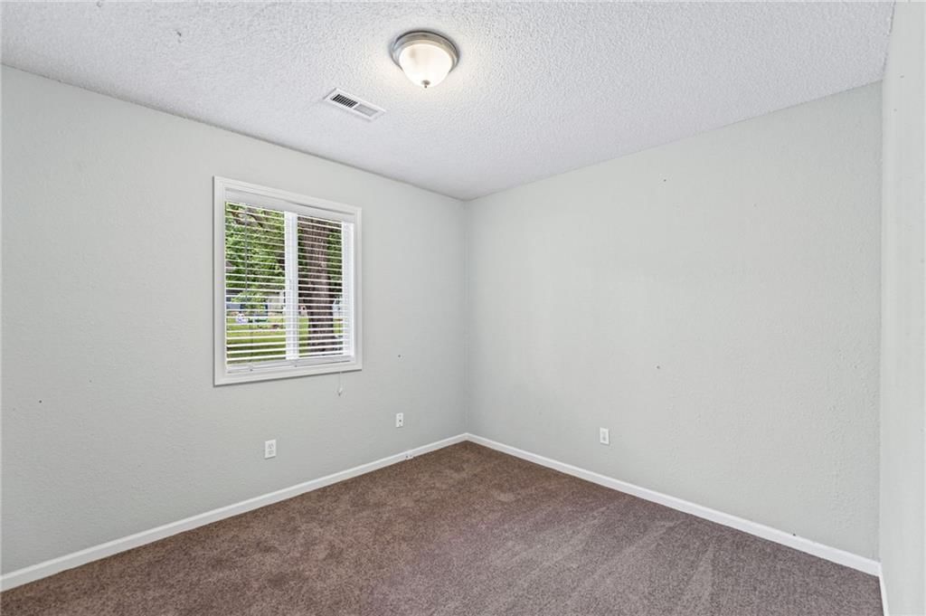 810 N Iowa Street — photo 19