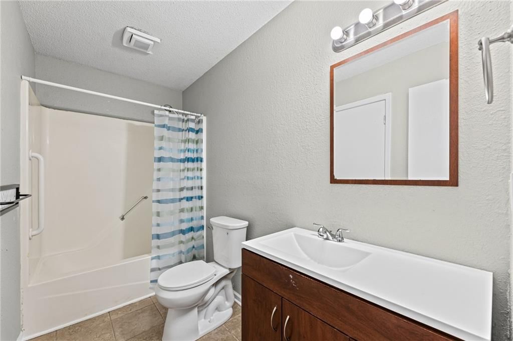 810 N Iowa Street — photo 23