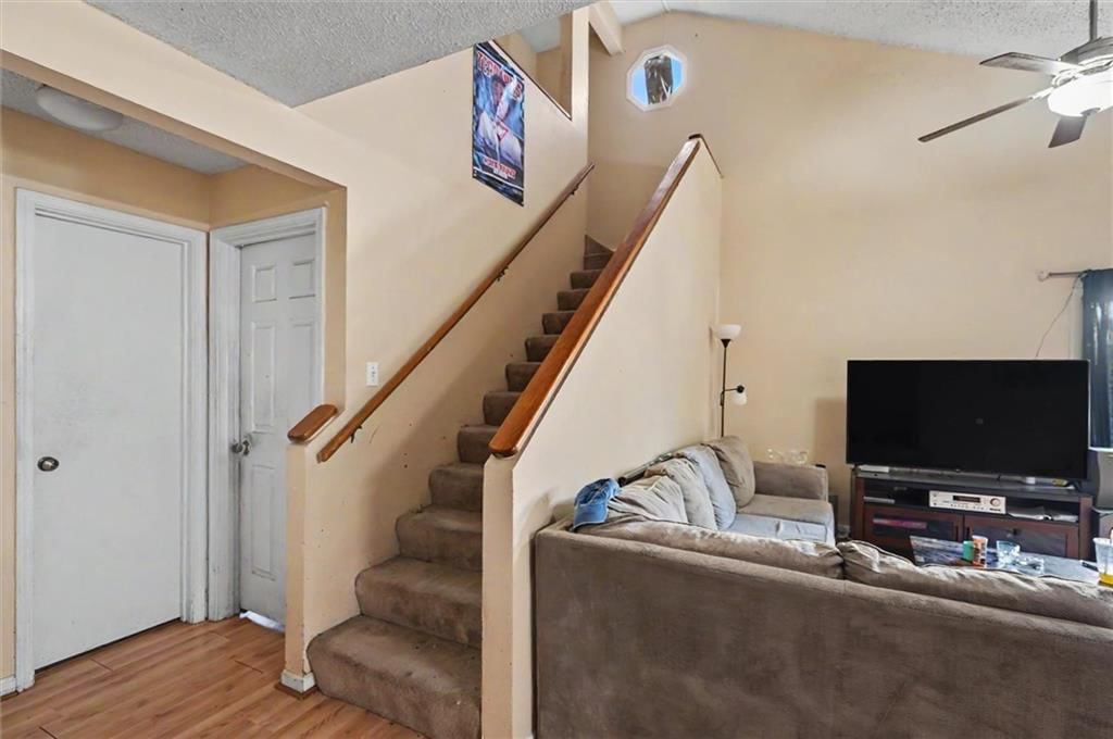 4015 Overland Drive — photo 9