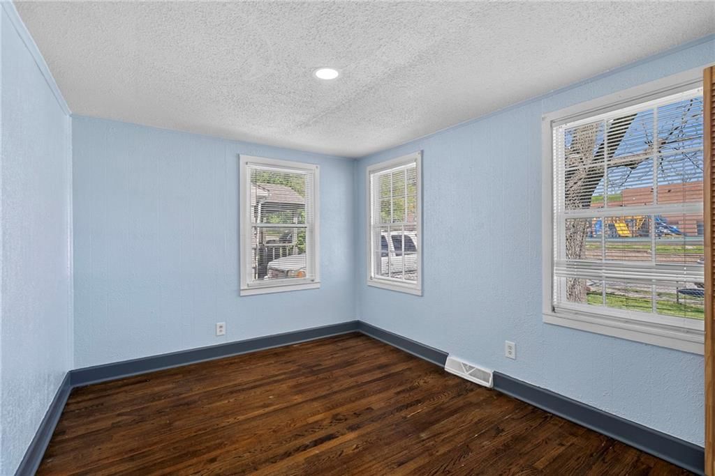 810 S Woodland Avenue — photo 20