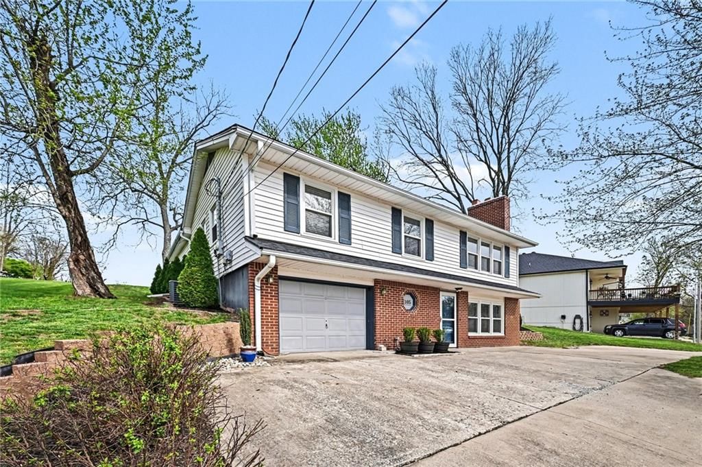 105 BEACH Drive — photo 4
