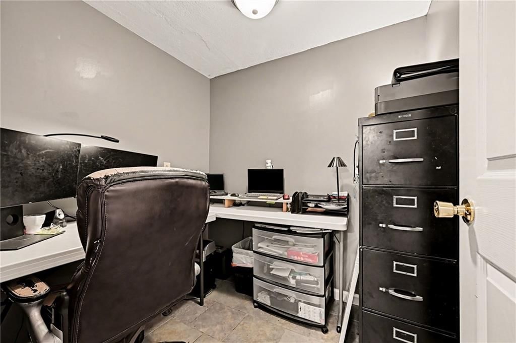105 BEACH Drive — photo 9