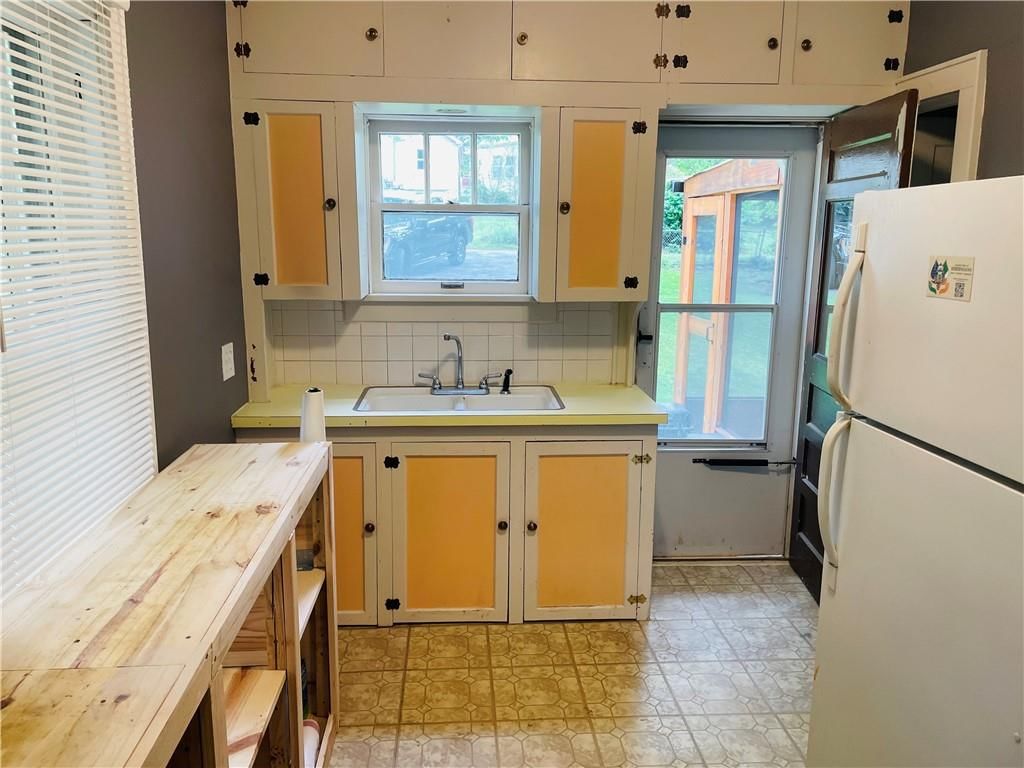 1124 Spruce Street — photo 9