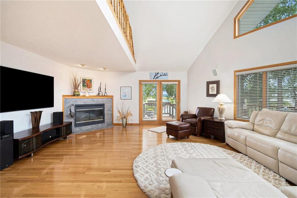 512 Lake Shore Drive — photo 7