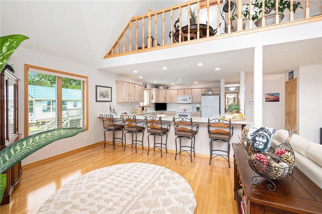 512 Lake Shore Drive — photo 12