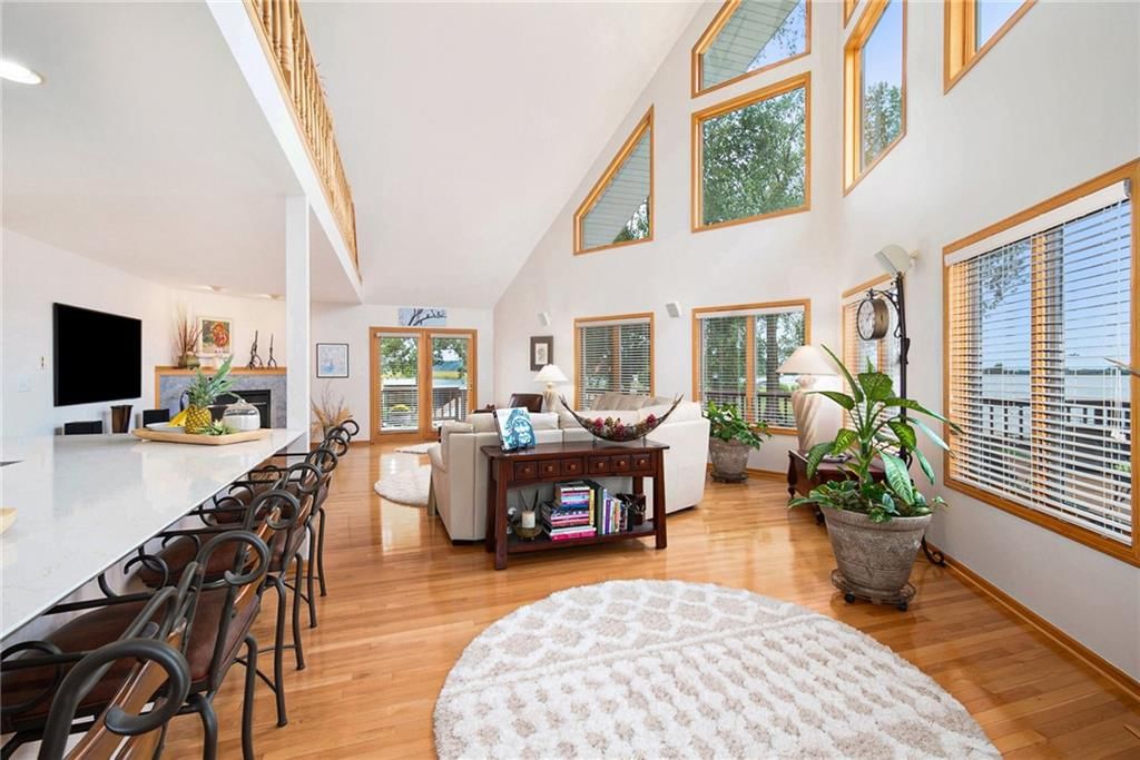 512 Lake Shore Drive — photo 13