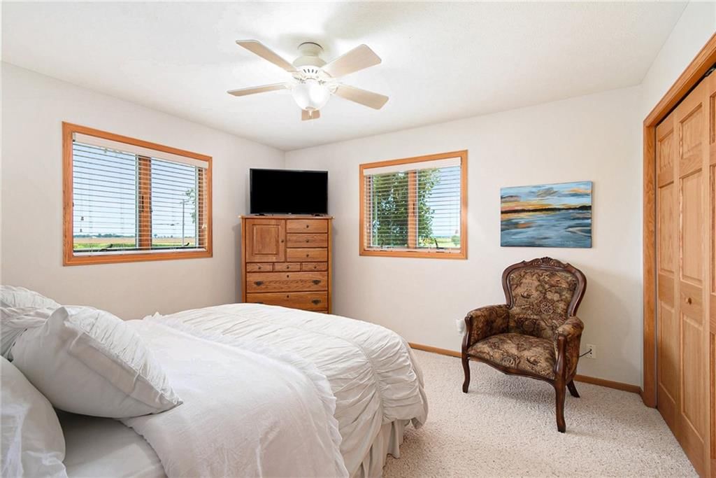 512 Lake Shore Drive — photo 18