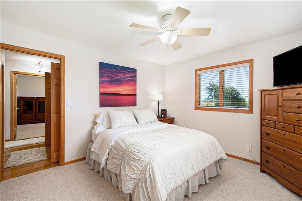 512 Lake Shore Drive — photo 20