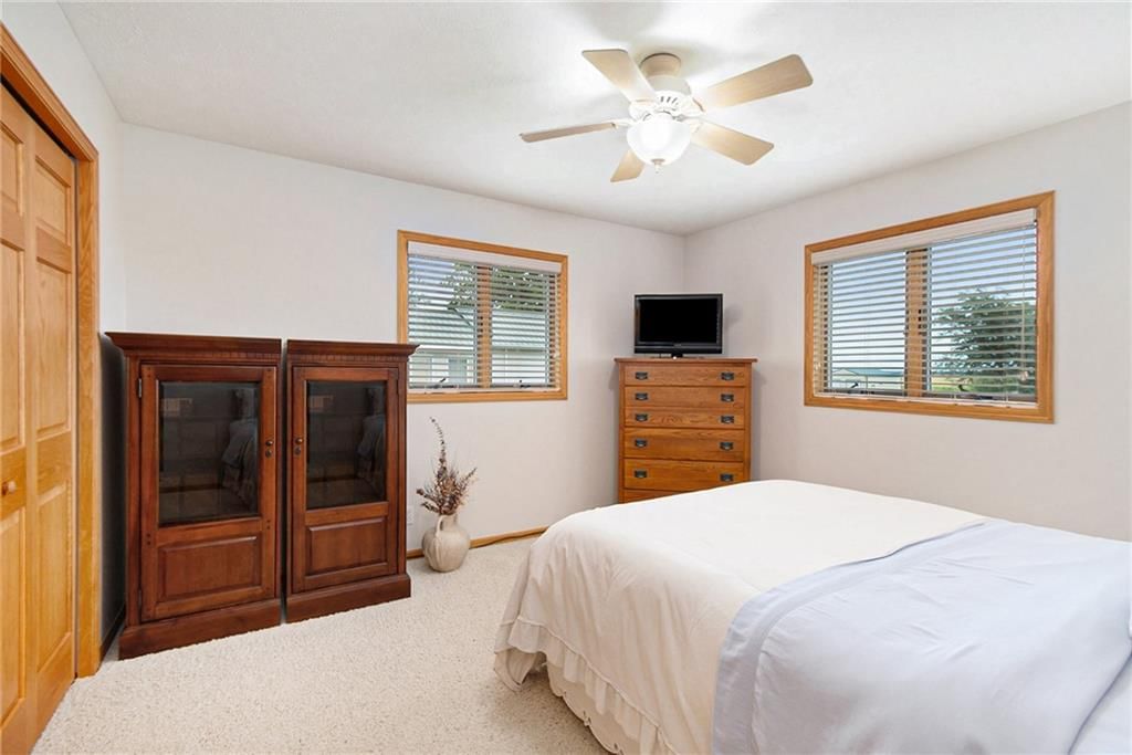 512 Lake Shore Drive — photo 22