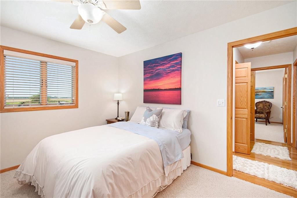 512 Lake Shore Drive — photo 24