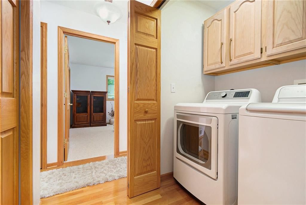 512 Lake Shore Drive — photo 25