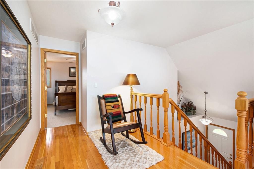 512 Lake Shore Drive — photo 26