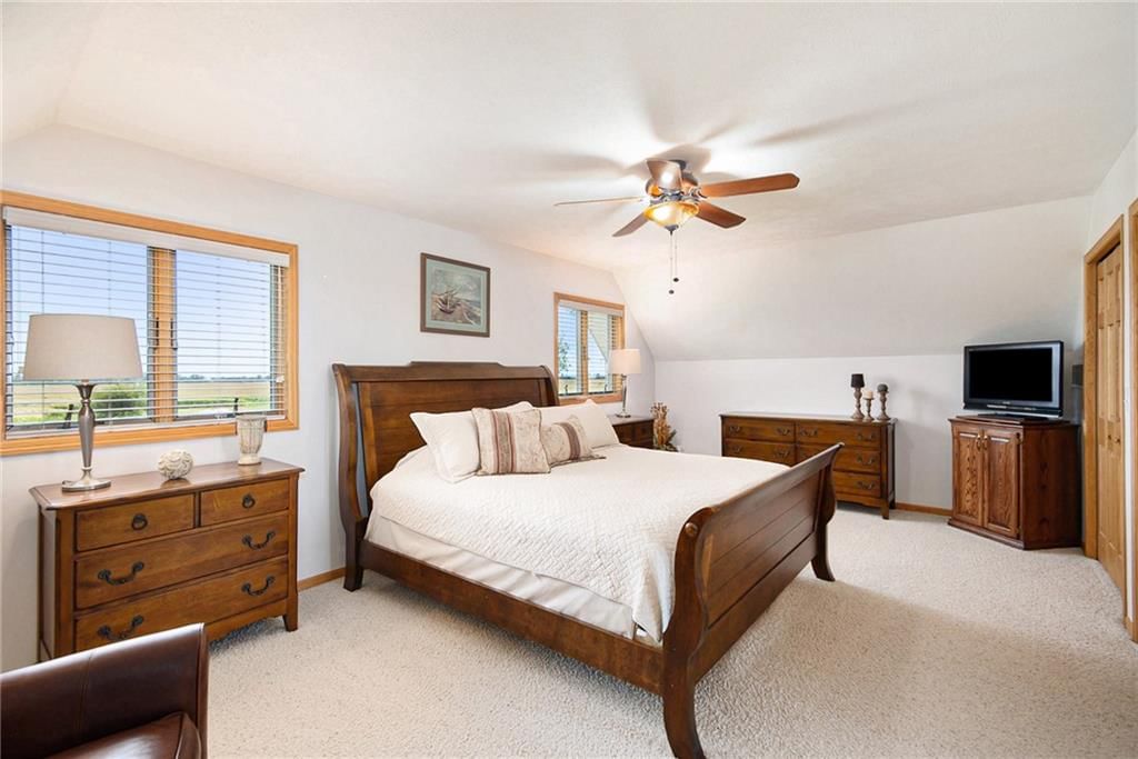 512 Lake Shore Drive — photo 29