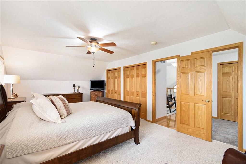 512 Lake Shore Drive — photo 31