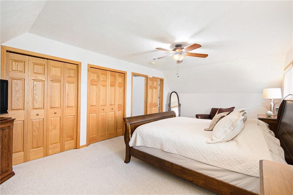 512 Lake Shore Drive — photo 32