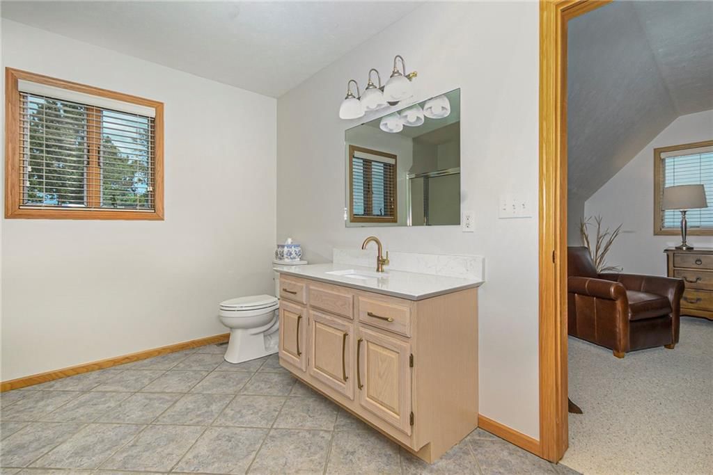 512 Lake Shore Drive — photo 34