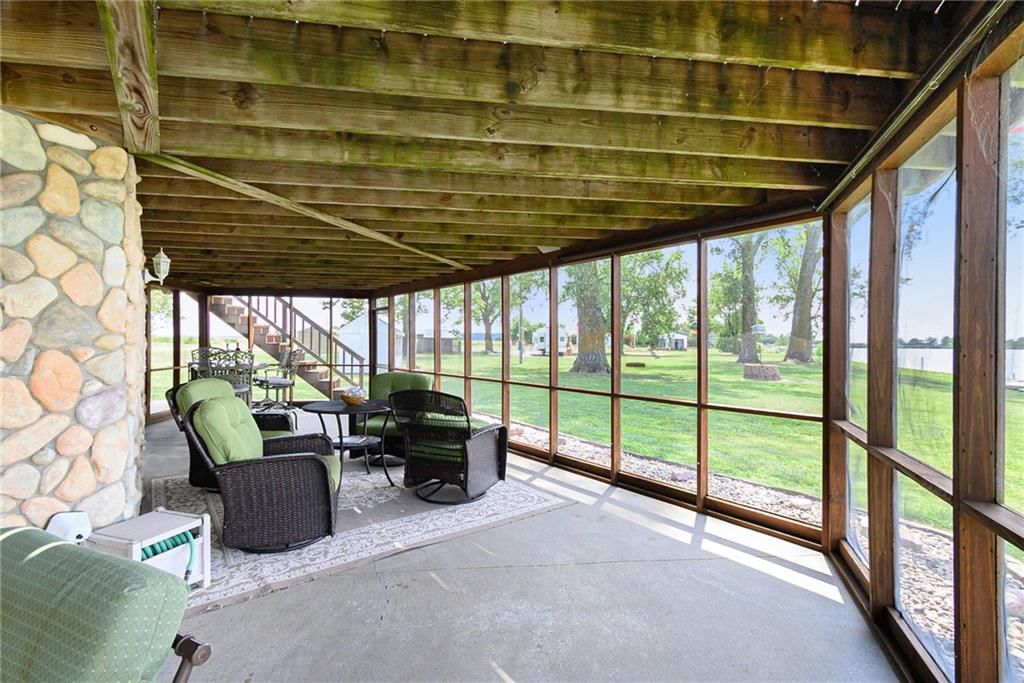 512 Lake Shore Drive — photo 39
