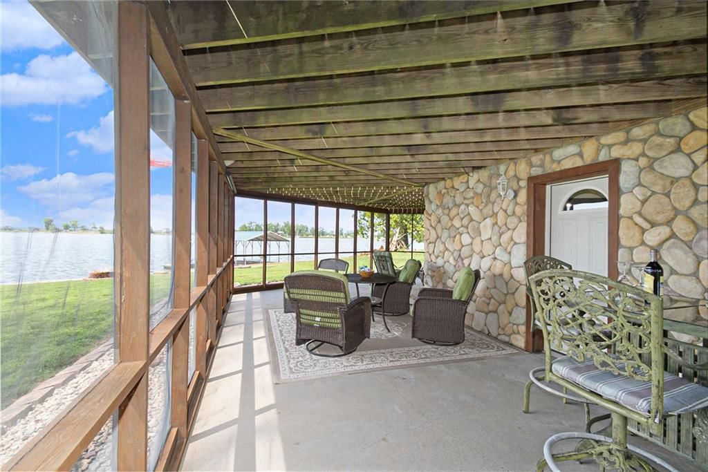 512 Lake Shore Drive — photo 41