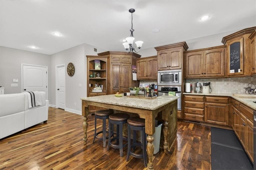 4404 NE Georgian Drive — photo 18