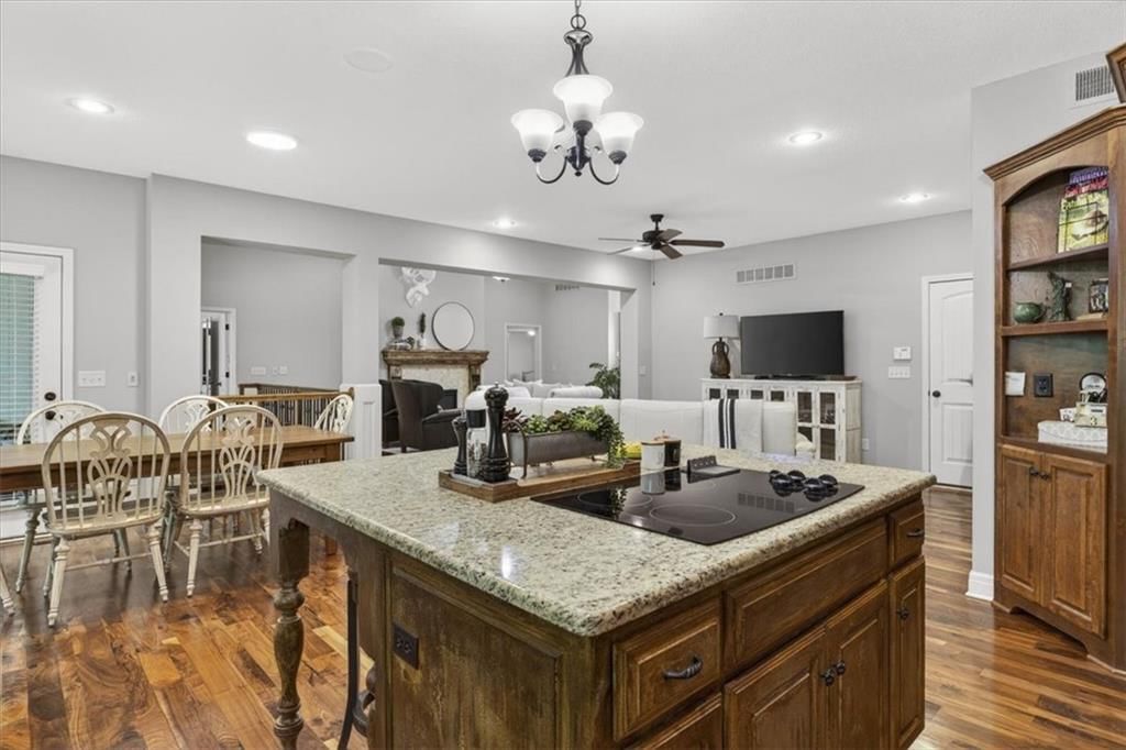 4404 NE Georgian Drive — photo 23