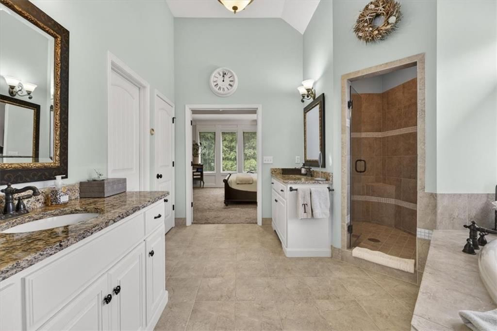 4404 NE Georgian Drive — photo 25