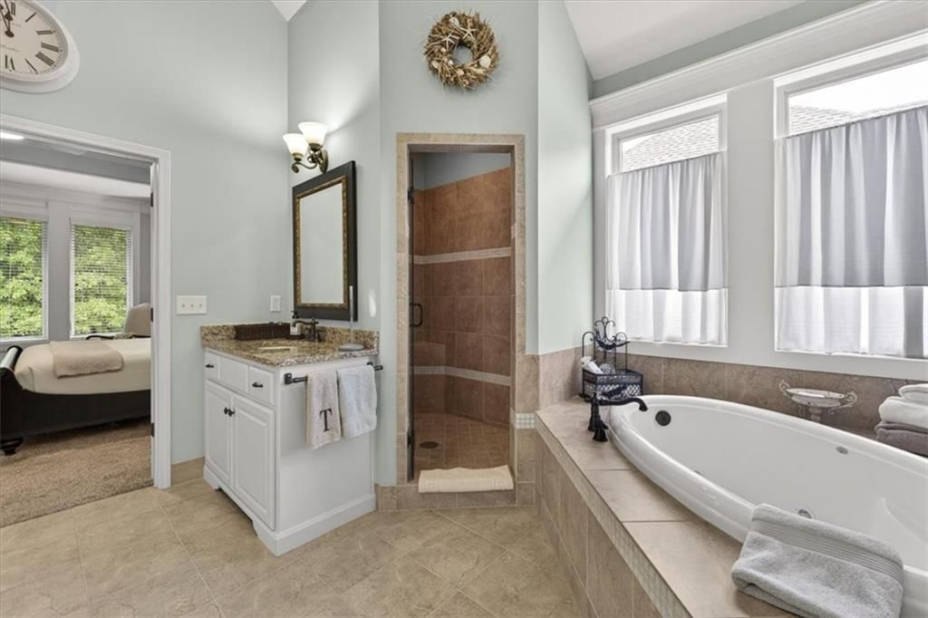 4404 NE Georgian Drive — photo 26