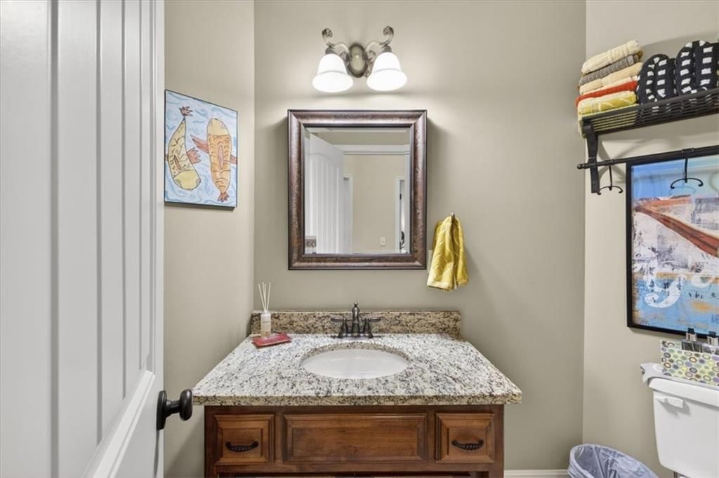 4404 NE Georgian Drive — photo 32