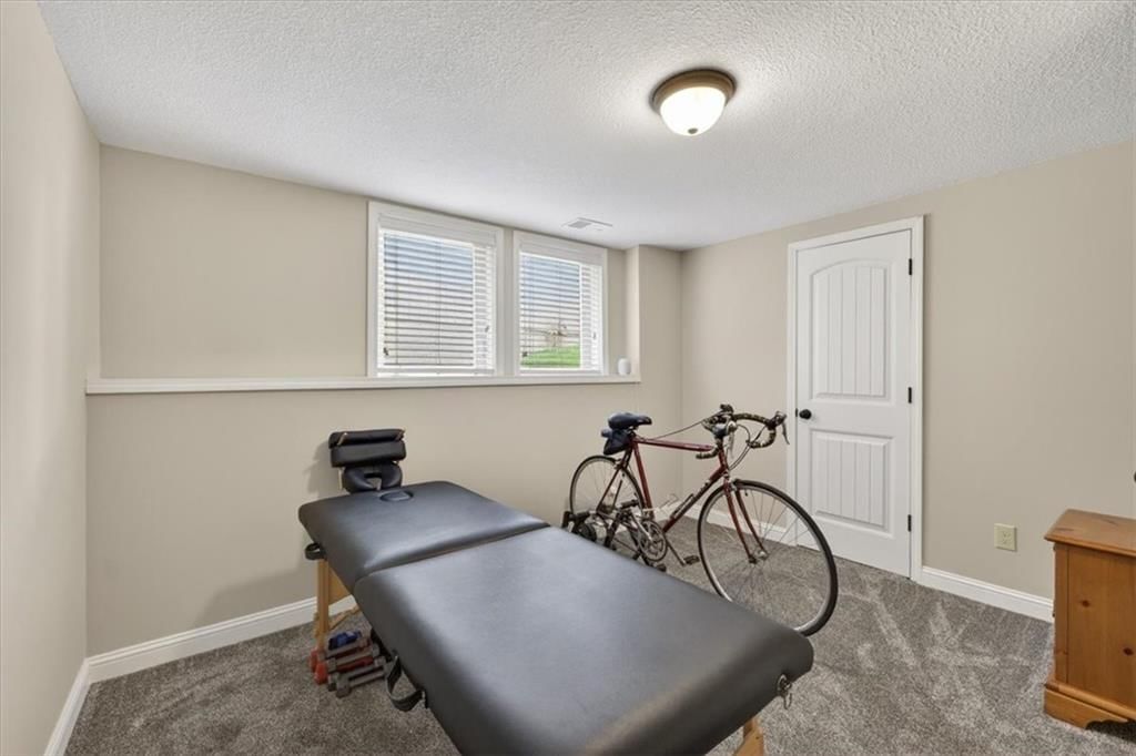 4404 NE Georgian Drive — photo 47