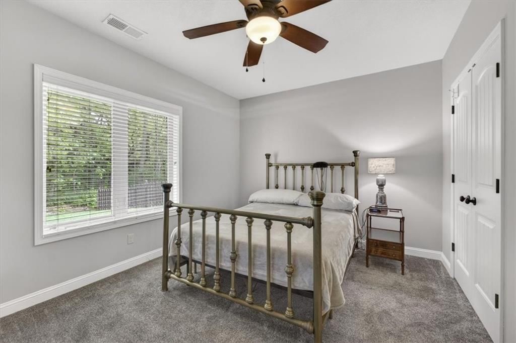 4404 NE Georgian Drive — photo 51