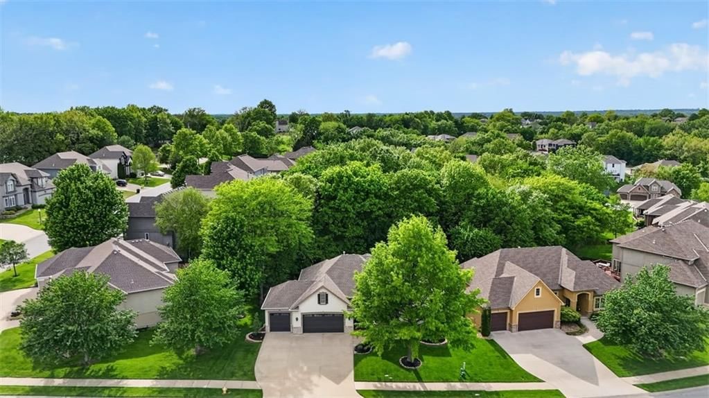 4404 NE Georgian Drive — photo 57