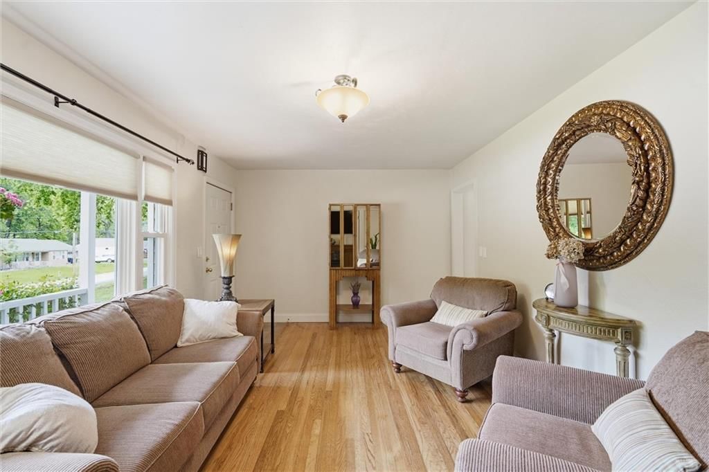 5711 N Amoret Avenue — photo 9
