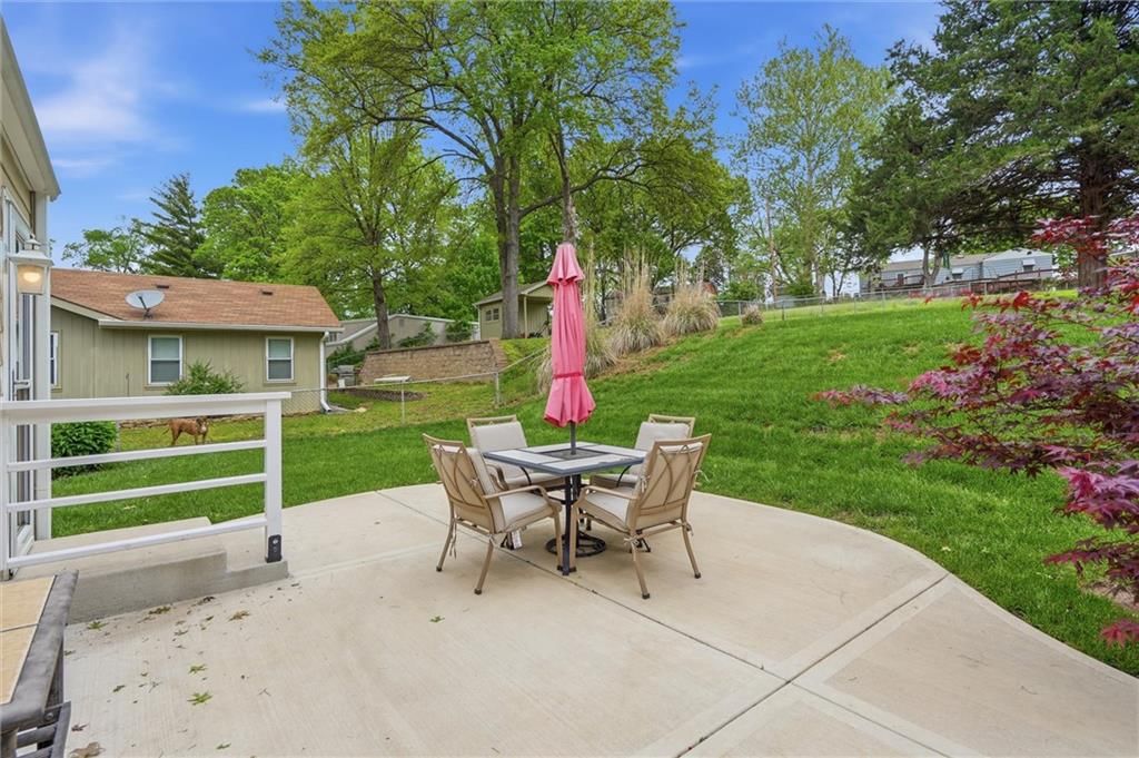 5711 N Amoret Avenue — photo 21