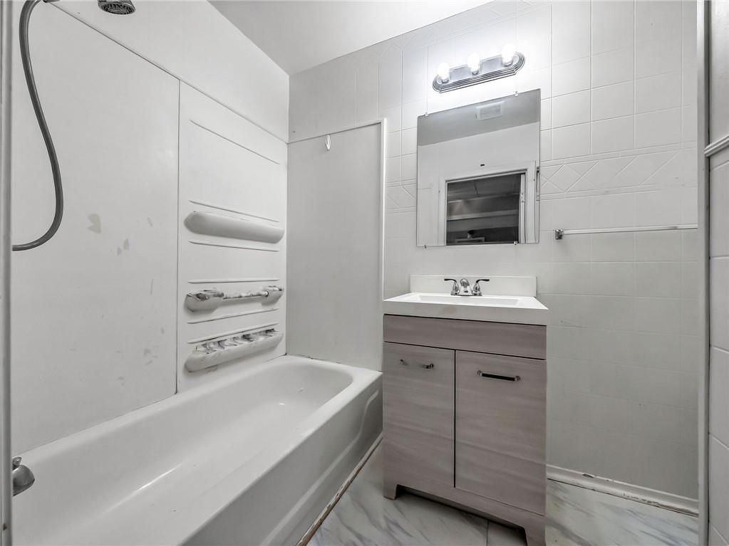 537 Orville Avenue — photo 9