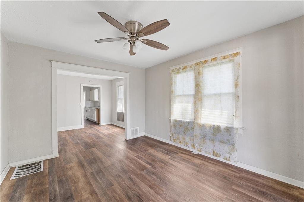 4046 E 68TH Terrace — photo 5
