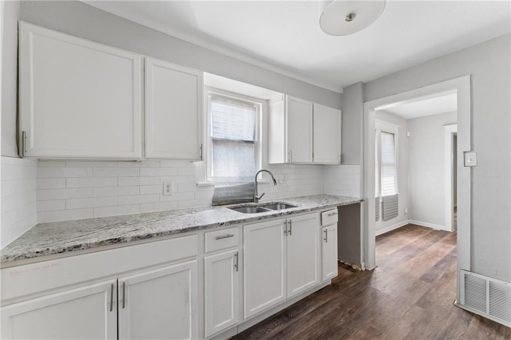 4046 E 68TH Terrace — photo 13