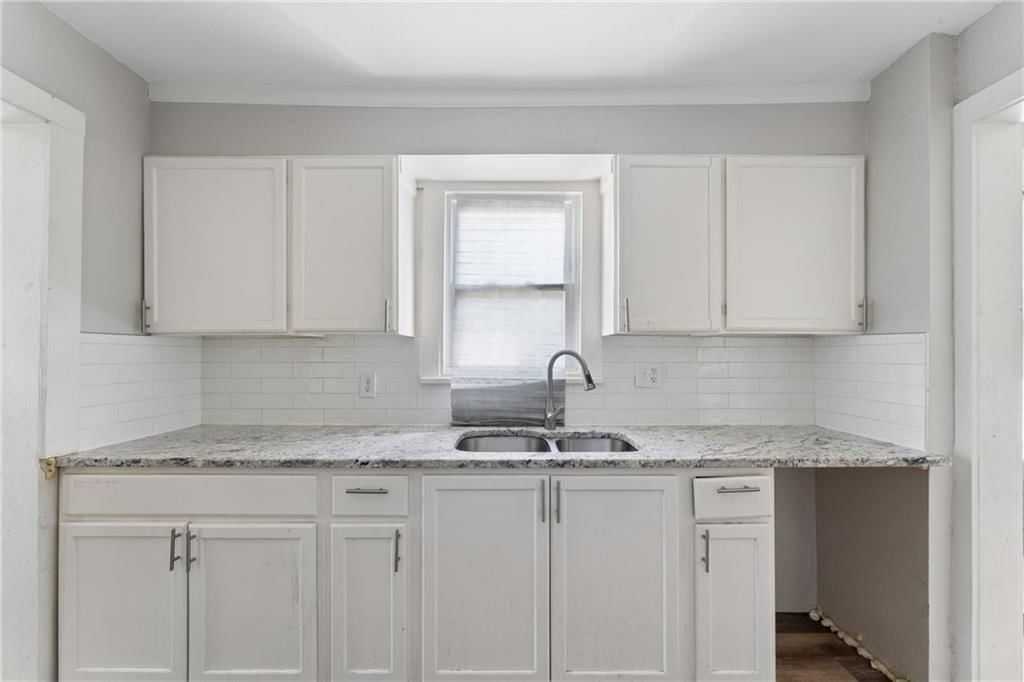 4046 E 68TH Terrace — photo 15