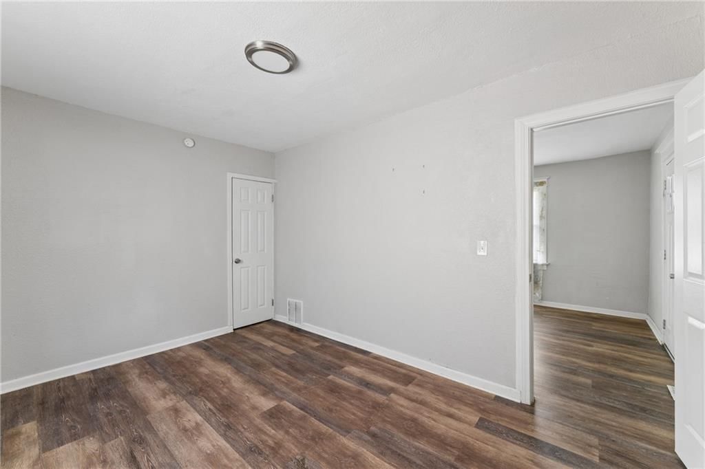 4046 E 68TH Terrace — photo 27