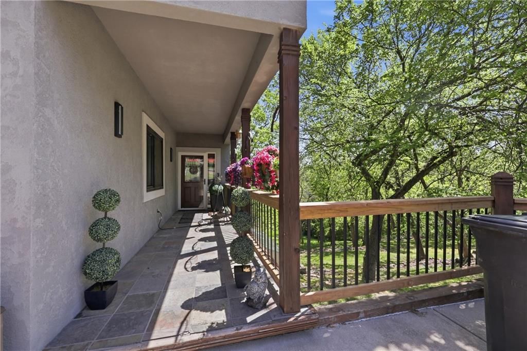 2323 S Crenshaw Road — photo 3