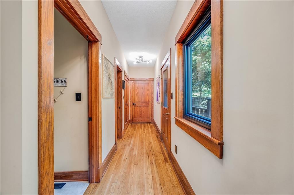 2323 S Crenshaw Road — photo 12