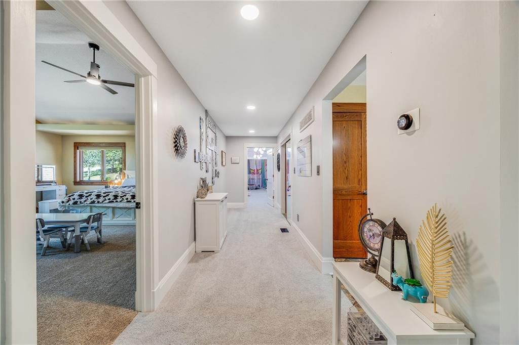 2323 S Crenshaw Road — photo 23