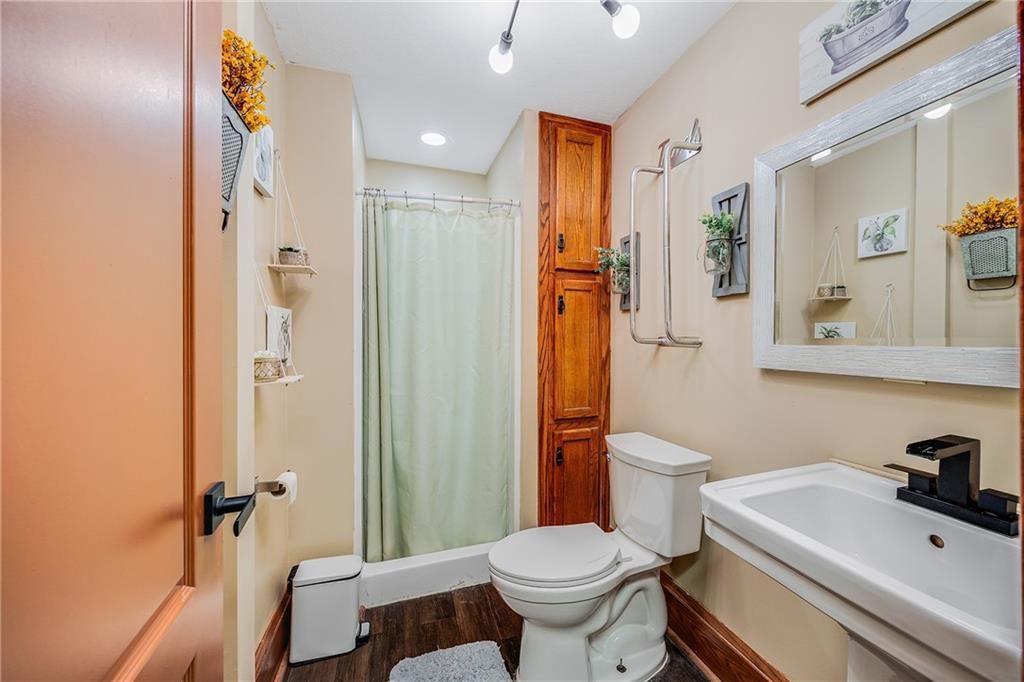 2323 S Crenshaw Road — photo 38