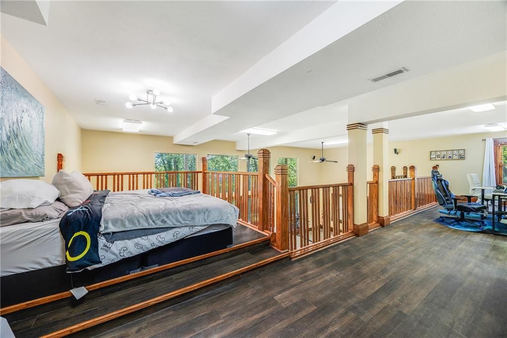 2323 S Crenshaw Road — photo 40
