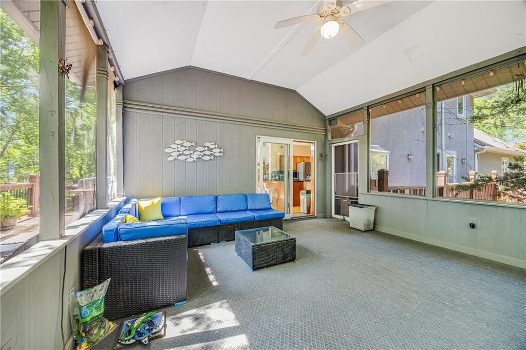 2323 S Crenshaw Road — photo 48