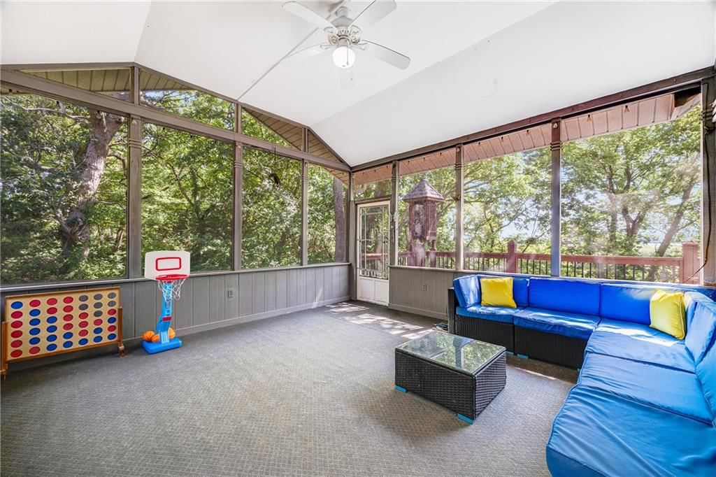 2323 S Crenshaw Road — photo 49