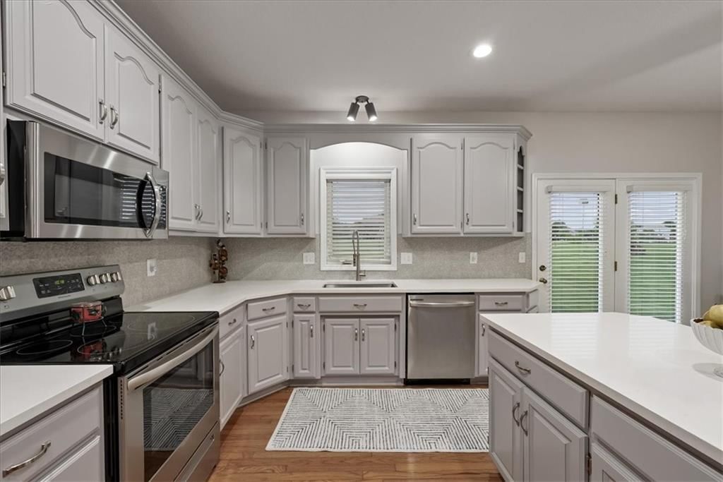 4532 SW Gull Point Drive — photo 12
