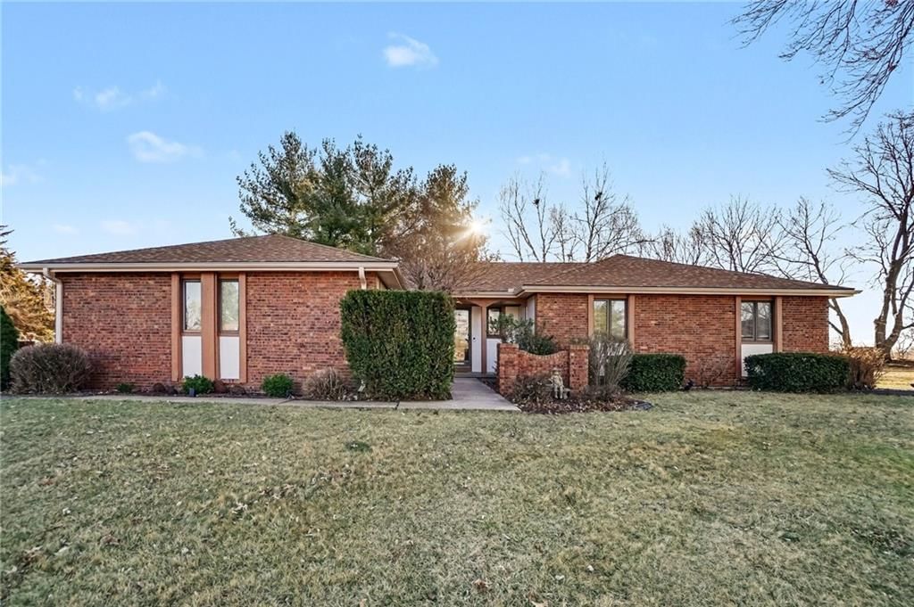 1109 S Catalpa Street — photo 2